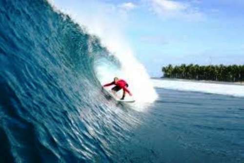 5 Objek Wisata Surfing Terbaik Di Indonesia