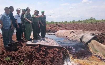Cegah Karlahut, TNI Bangun Kanal di Bukit Batu