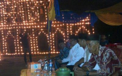 Ketua Kadin Bengkalis Buka Lampu Colok di Desa Kuala Alam