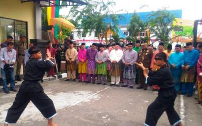 Wapub Tak Hadiri HUT Bengkalis, Isu 'Perahu Retak' jadi Sorotan