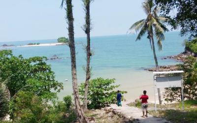 Kapal Feri Cepat Layani Wisatawan ke Pulau Jemur