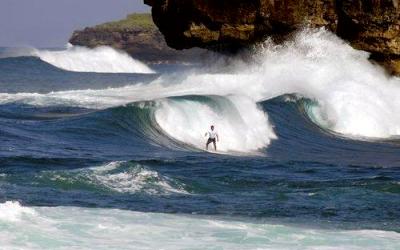 Pacitan Siap Gelar Event Internasional Surfing Tingkat Dunia