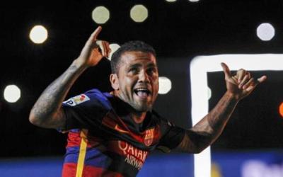 Dani Alves Resmi Tinggalkan Barcelona