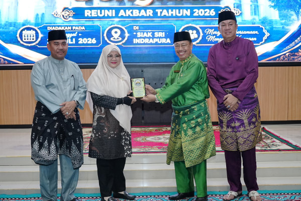 Bupati Afni Sambut Hangat Reuni Akbar FKA SPGN 197 Bengkalis di Kabupaten Siak