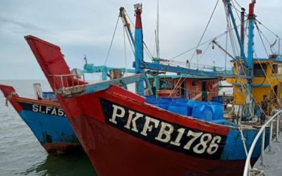 Kapal Berbendera Malaysia Diamankan di Selat Malaka