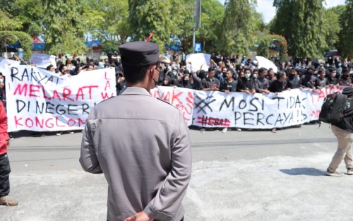 Mahasiswa Ponorogo Gelar Demo, Polisi Kawal Humanis