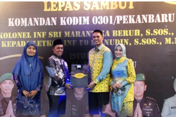 Ketua DPRD Kota Pekanbaru Hadiri Acara Lepas Sambut Dandim 0301/Pekanbaru