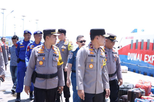 Wakapolda Riau Tinjau Pos Pengamanan Pelabuhan Tanjung Buton