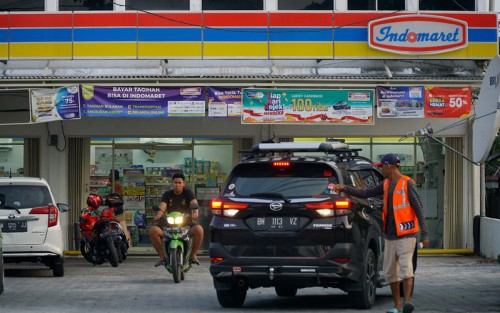 Pemko Pekanbaru Hentikan Retribusi Parkir di Ritel Waralaba