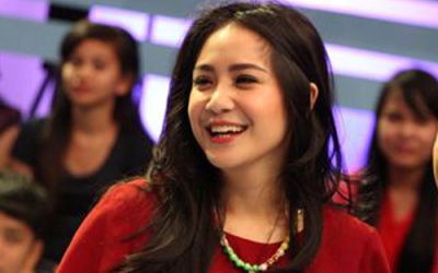Nagita Sindir Raffi Jarang Pulang, Ayu Ting Ting Tersenyum