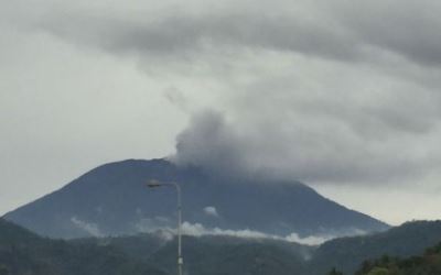 Siaga, Giliran Gunung Agung Mengalami Erupsi