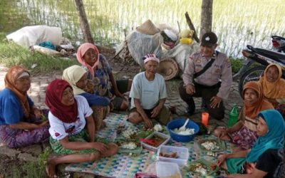 Polsek Kresek Jalin Silaturahmi ke Petani