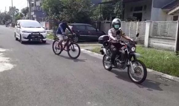 Polsek Panongan Sosialisasi Keliling Cluster