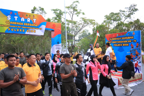 Semarak Hari Bhayangkara ke-79, Polres Siak Gelar Olahraga Bersama