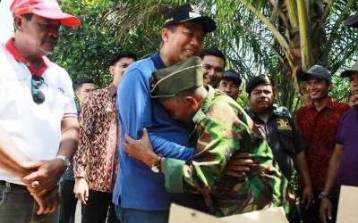 Pemko Serahkan Rumah Layak Huni ke Veteran