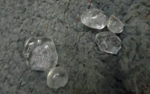 Heboh, Kawasan Beji Depok Diguyur Hujan Es!