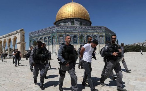 Yahudi Menyamar Jadi Muslim ke Masjid di Yerusalem