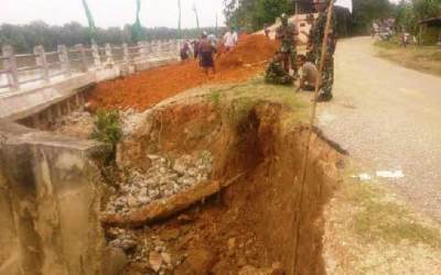 Turap Tribun Danau Baru Inhu Terancam Roboh