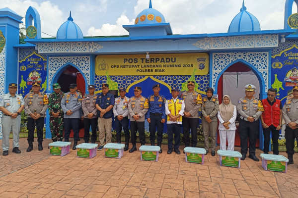 Operasi Ketupat Lancang Kuning, Kapolda Riau Kunjungi Pos PAM Terpadu Istana Siak