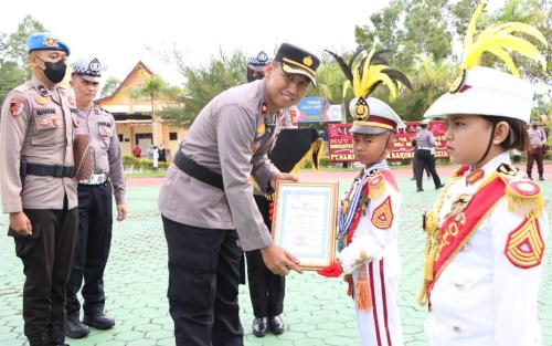 Polres Siak Lantik dan Beri Penghargaan Kepada Polisi Cilik Angkatan IV