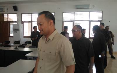 Komisi I DPRD Riau Kunjungi Bawaslu Riau