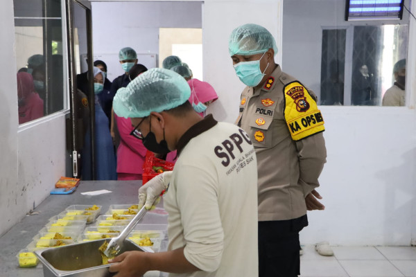 Kapolres Siak Tinjau Dapur SPPG Kemala Bhayangkari, Pastikan Menu Bergizi dan Higienis