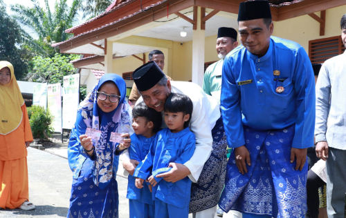 Bujang Kampung di Dayun Bupati Alfedri Sampaikan Program Smart Kampung