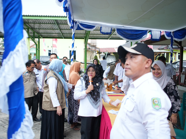 Pemkab Siak dan Bulog Salurkan Bantuan Pangan bagi 30.786 KPM