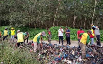 DLH dan Warga Kota Kisaran Barat Goro Massal