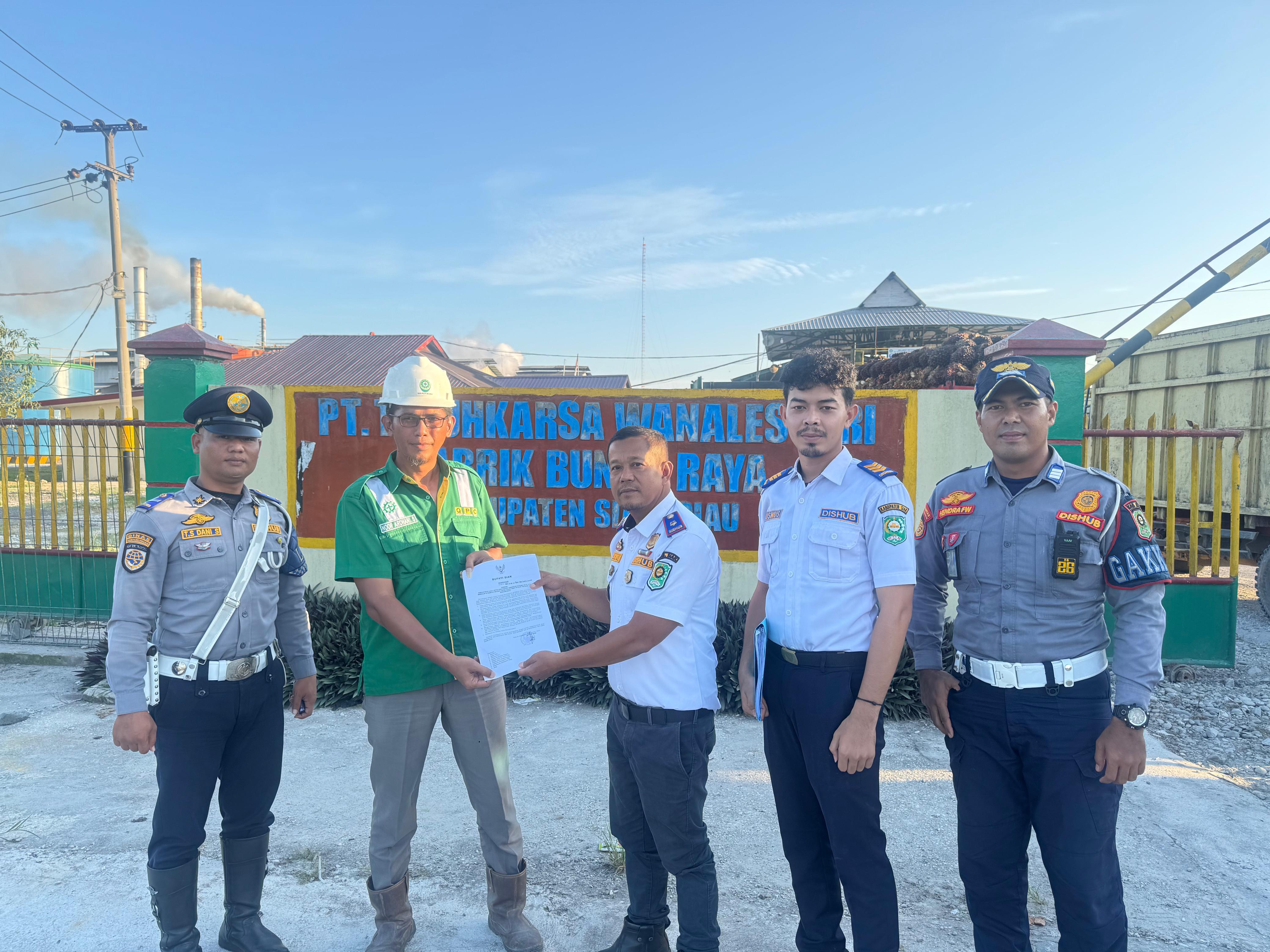 Dishub Siak Himbau Truk Angkutan Barang Tidak Melintas pada Jam Sekolah