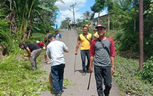 Forkopimca Gunungsitoli Alo’oa Melaksanakan Gotong Royong