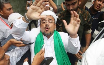 Pelarian Rizieq Dibiayai Prabowo, Ini Kata Kuasa Hukum