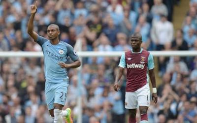 Kalahkan West Ham United, Manchester City ke Puncak Klasemen