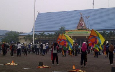 Marching Band Andam Dewi Tetap Latihan Ditengah Asap