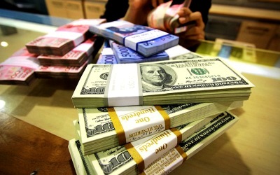 Pasar Senin, Rupiah Dibuka Menguat 52 Poin