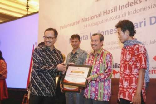 Siak Daerah Otonomi Baru Terbaik se-Indonesia Versi IGI