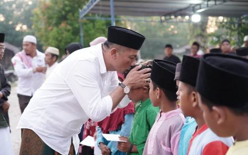 Safari Ramadan di Tanjung Padang, Bupati Adil Minta Didoakan