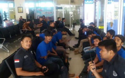 Imigrasi Pekanbaru Deportasi 10 WN Bangladesh