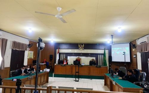 Mantan Bupati Kuansing Dituntut 8,5 Tahun Penjara 