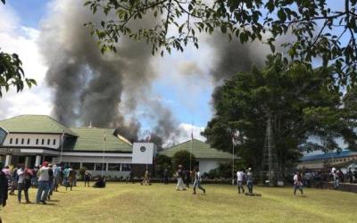 Wamena Papua Chaos, Kantor Bupati Dibakar Massa