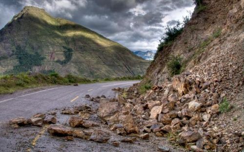 Banjir Bandang dan Longsor di Iran, Lebih dari 69 Orang Tewas