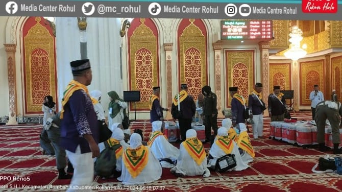 Kemenag Rokan Hulu Lepas Keberangkatan 84 Jemaah Calon Haji