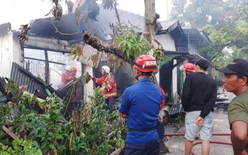 Diduga Anak Kecil Main Korek Api, Rumah Terbakar