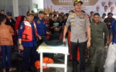 Terpeleset ke Parit, Pengantin Baru Tewas Terseret Arus