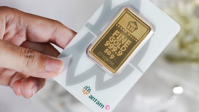 Harga Emas Antam Hari Ini Naik Rp13.000 Per Gram