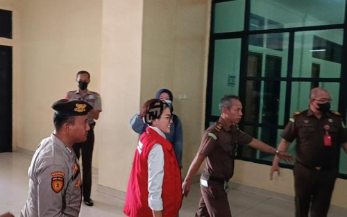 Nikita Mirzani Hadiri Sidang Perkara Pencemaran Nama Baik
