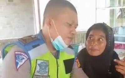 Polisi di Inhu Selamatkan Seorang Wanita Penderita ODGJ 