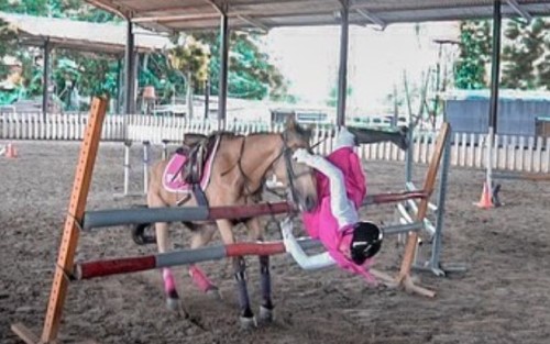 Ria Ricis Jatuh Saat Berkuda, Begini Kondisinya