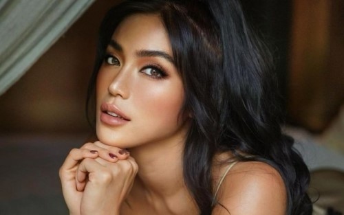 Pose Menggoda Jessica Kode Minta Dinikahi Vincent Verhaag?