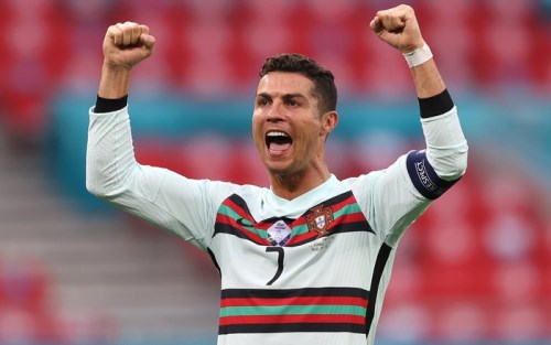 Aksi Cristiano Ronaldo Singkirkan Coca-Cola Dikritik